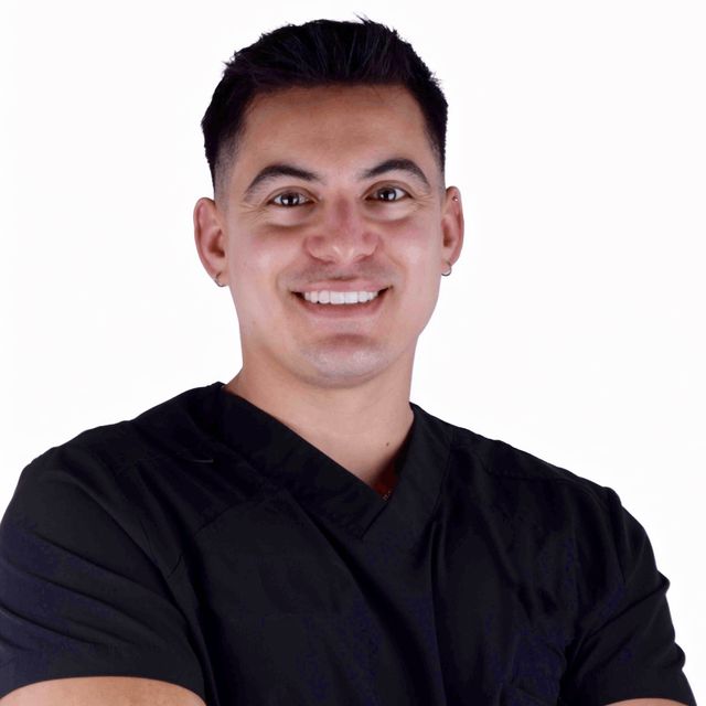Alejandro Kinejara, Dentista - Odontólogo Mexicali
