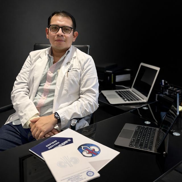 Martin Espinosa Rubiales, Urólogo Pachuca de Soto