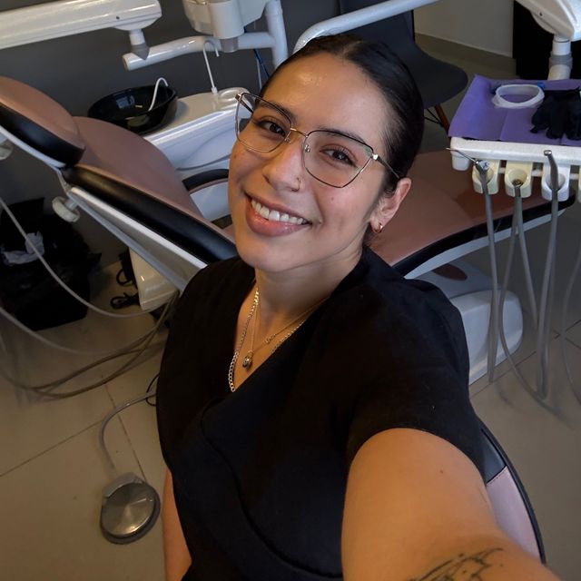 Karina Lepe Pedrajo, Dentista - Odontólogo Mérida