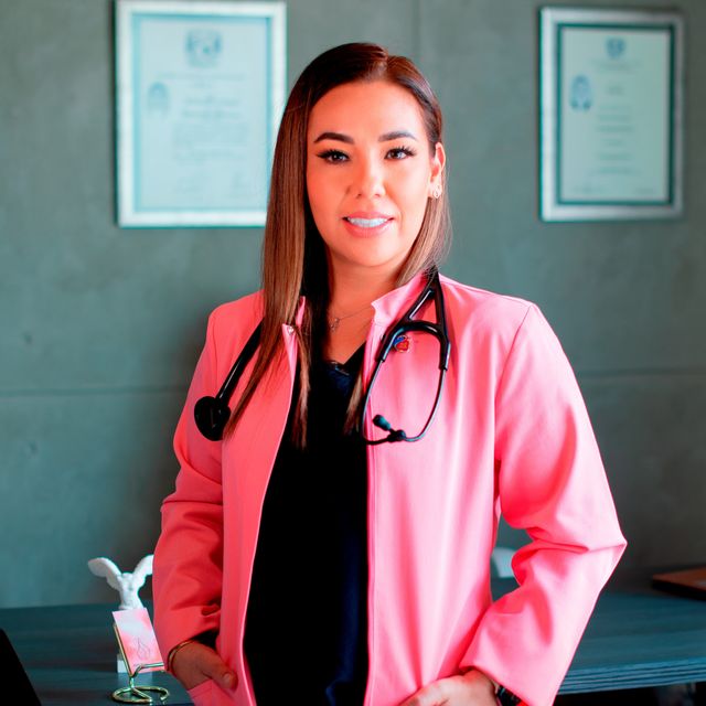 Adriana Flores Zapata, Cardiólogo San Luis Potosi