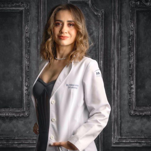 Viridiana Santibañez Gaona, Oftalmólogo Gustavo A Madero