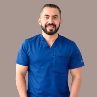 Ampliar imagen: Alán Cuevas C., Ginecólogo Toluca