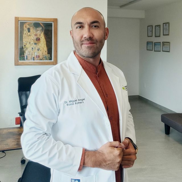 Miguel Angel Rosas Romero, Hematólogo Playa del Carmen