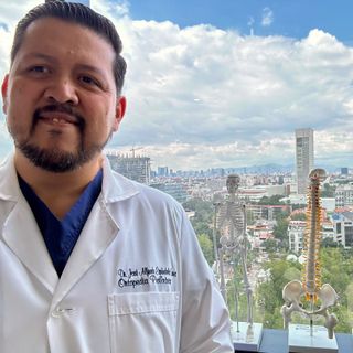Ampliar imagen: J. Alfredo Espindola Corres, Ortopedista Benito Juárez