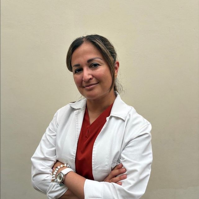 K. Pamela González Daher, Oftalmólogo Santiago de Querétaro