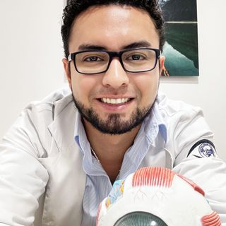 Ampliar imagen: Milton Castillo, Oftalmólogo Naucalpan de Juárez