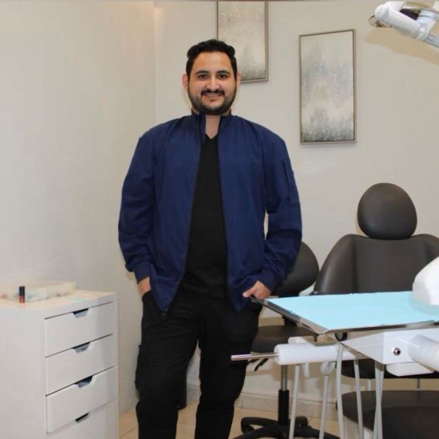 Rodolfo Patricio Cavazos Escobedo, Dentista - Odontólogo Santiago