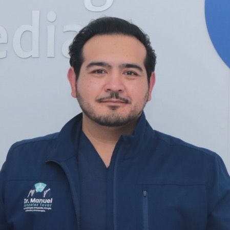 Manuel González Tovar, Ortopedista Puebla