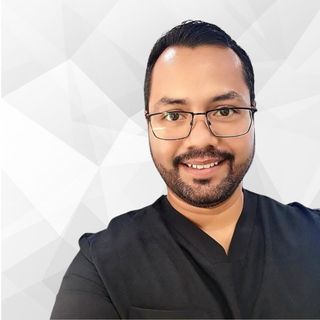Ampliar imagen: Pedro Alain  Gay Hernández , Médico general Puerto Vallarta
