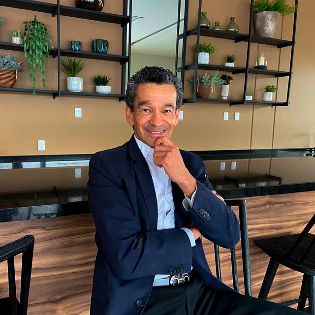 Vicente Alarcón Acosta, Cirujano general Querétaro