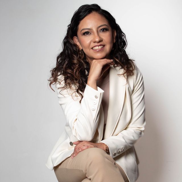 Cinthia Elizabeth Hernández Díaz, Psicólogo Toluca