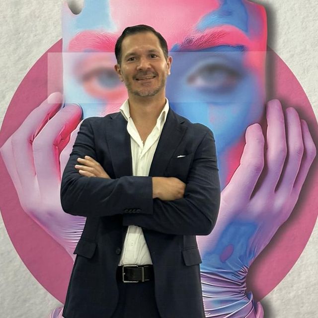 Erik Melo, Cirujano plástico Naucalpan de Juárez