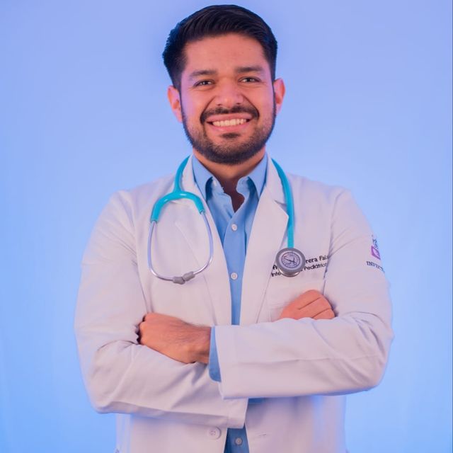 Alfredo Herrera Falcón, Pediatra Torreon