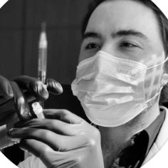 Ampliar imagen: Maximino Raul Guerra Evasovic, Médico estético Zapopan