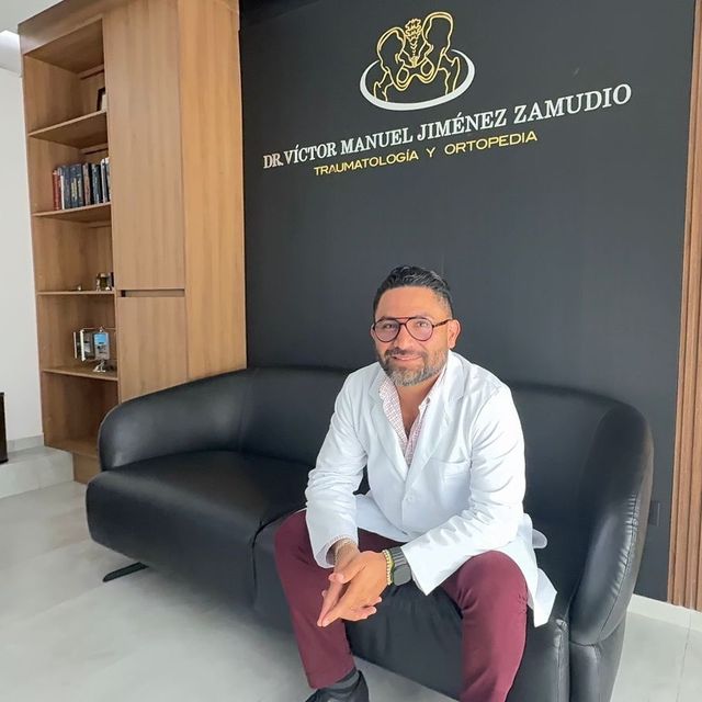 Víctor Manuel Jiménez Zamudio, Ortopedista Durango
