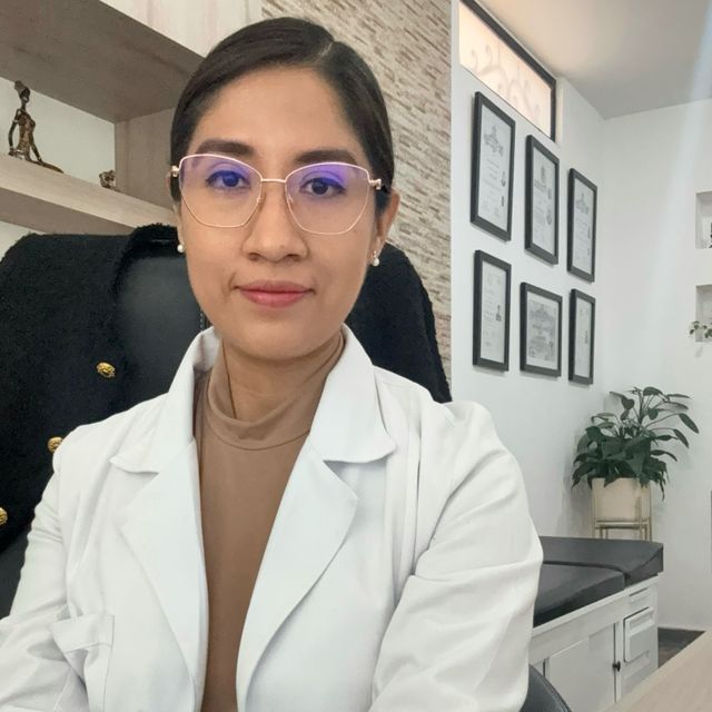 Marlene Cisneros Carbajal, Nefrólogo Morelia