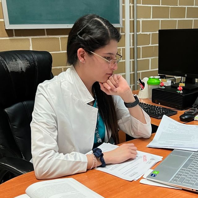 Cris Schariar Cortez Avila, Médico general Tlalpan