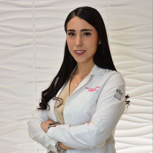 Iris Anahí Ledesma Rodríguez, Oftalmólogo Zapopan