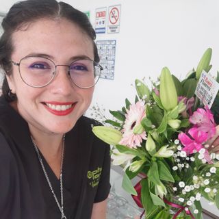 Ampliar imagen: Carolina Pavía Vargas, Optometrista Mérida