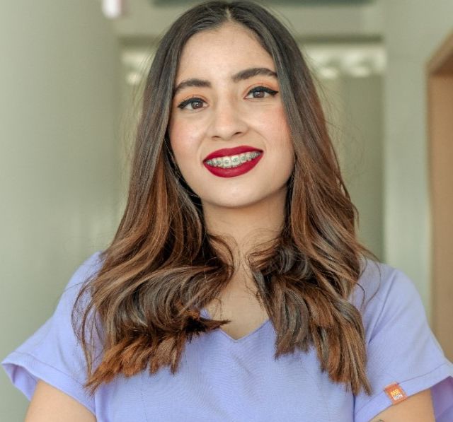 Estefania Ayala, Dentista - Odontólogo Tijuana