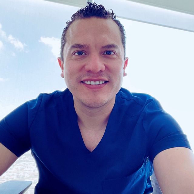 Javier Areán Jiménez Rodríguez, Urólogo Santiago de Querétaro