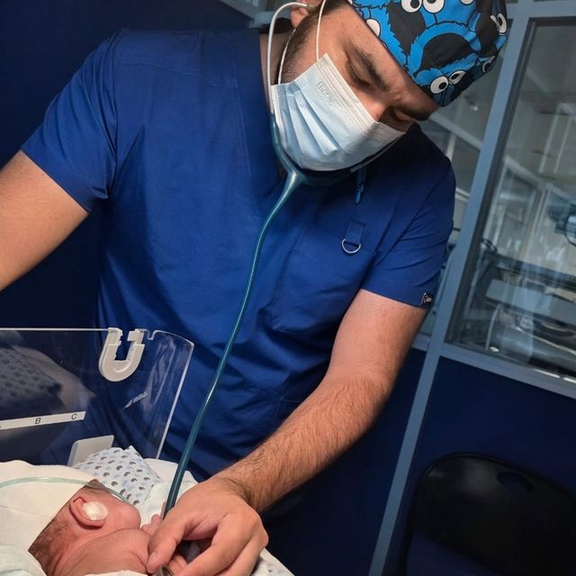 Luis Armando Calderón, Pediatra Salamanca