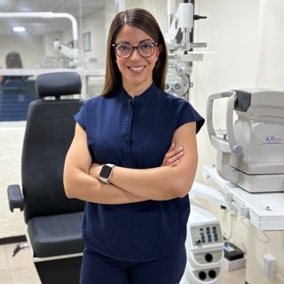 Paulina León P., Oftalmólogo Benito Juárez