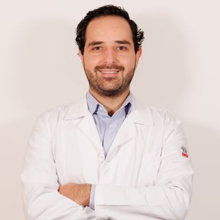 Ampliar imagen: Esteban Herrasti Martínez Parente, Cirujano pediátrico Benito Juárez