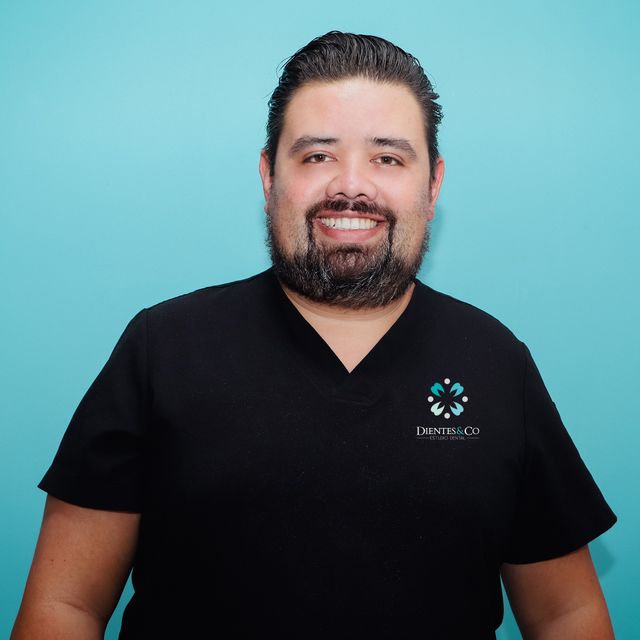 Alonso Javier Serralde, Dentista - Odontólogo Santiago de Querétaro