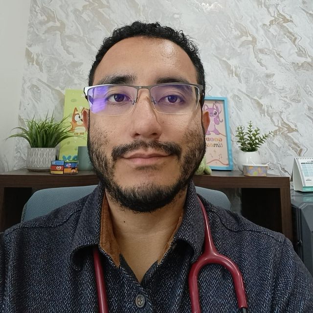 Roberto Adrian Orozco Martinez, Nefrólogo pediatra Ciudad Juarez