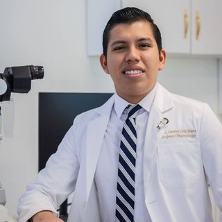 Ampliar imagen: Carlos Gabriel Ceja Ibarra, Oftalmólogo Villa de Alvarez