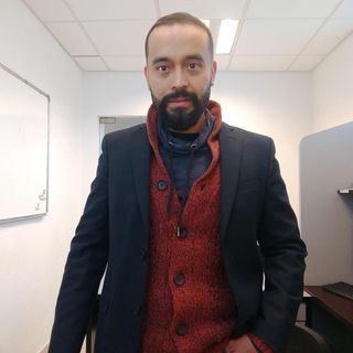 Ampliar imagen: Javier Zuñiga, Psicólogo León