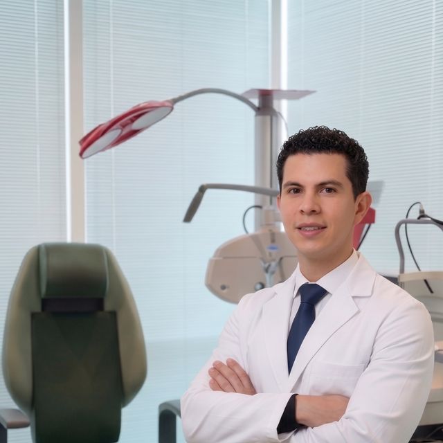 Sebastian Martínez Flores, Oftalmólogo Guadalajara