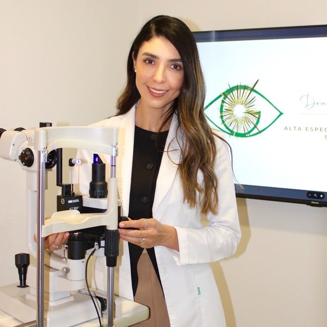 Grecia Mayorga Rojas, Oftalmólogo Guadalajara