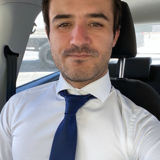 Ampliar imagen: Daniel Torres Muñoz, Médico general León