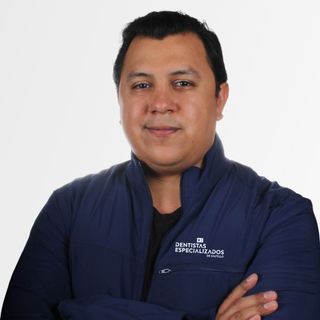 Ampliar imagen: Omar Rodríguez Uvalle, Dentista - Odontólogo Saltillo