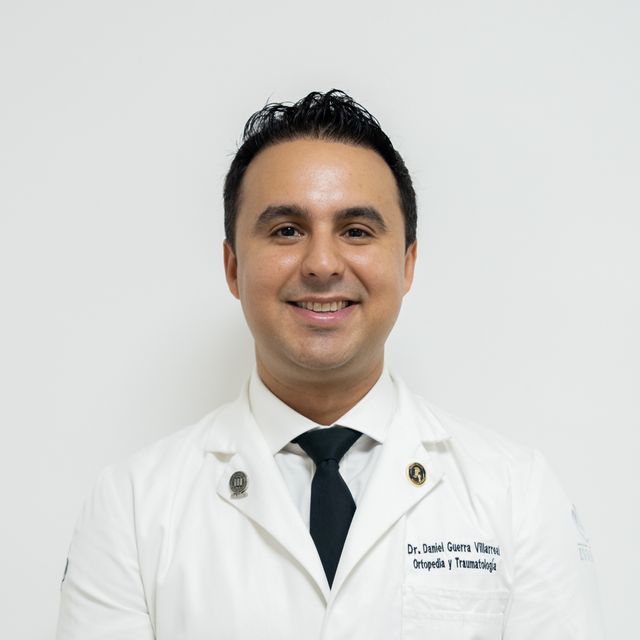 Daniel Guerra Villarreal, Ortopedista Nuevo Leon