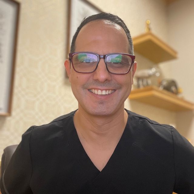 Enrique Dávalos Ruiz, Neurocirujano Mexicali