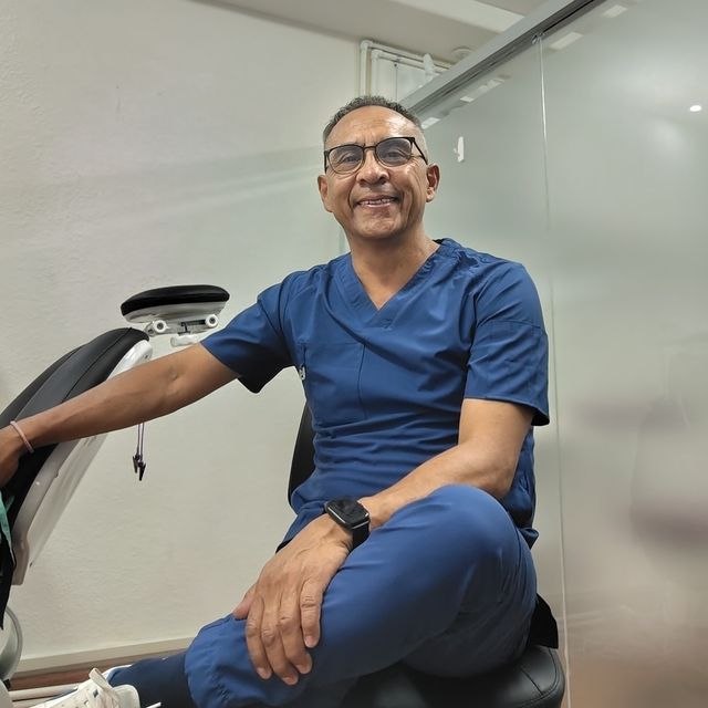 Héctor H. Mejorada, Dentista - Odontólogo Tijuana
