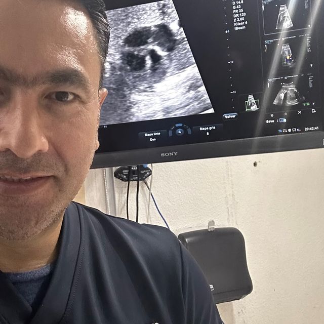 Francisco Olivares Hernández, Ginecólogo Villahermosa