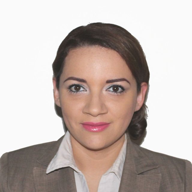 Claudia  Ontiveros Pier, Ortodoncista Monterrey