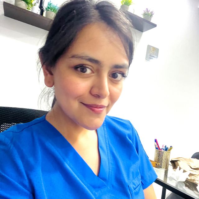 Karen Florido , Dentista - Odontólogo Coyoacán