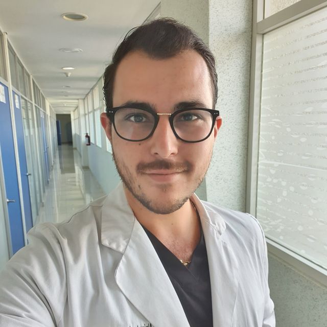 Alejandro Iván Garza Guerra, Ortopedista Monterrey