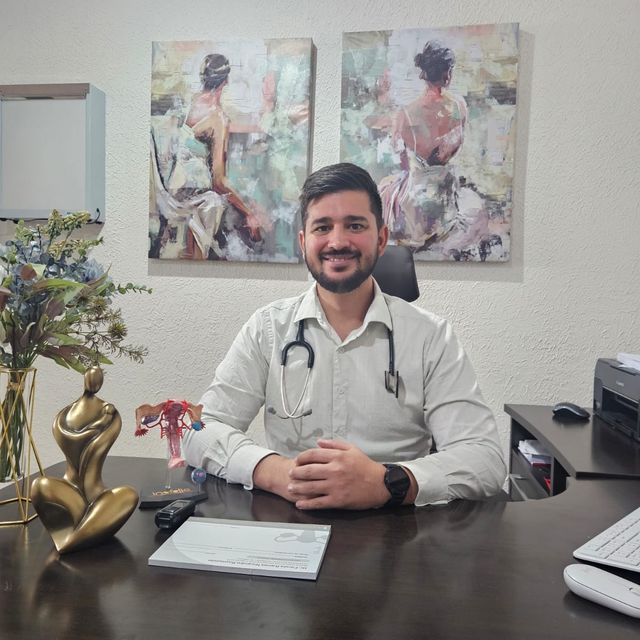 Nicandro Raymundo Favela Ramos, Ginecólogo Ciudad de México