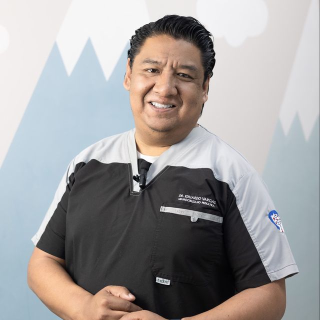 Eduardo Vargas Olguin, Neurocirujano León