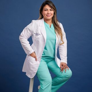 Ampliar imagen: Jessica Mariana Razo Guzmán, Dentista - Odontólogo Gustavo A Madero