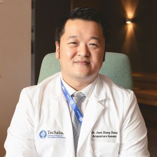 Ampliar imagen: Juan Zhang Zhang, Acupuntor Monterrey