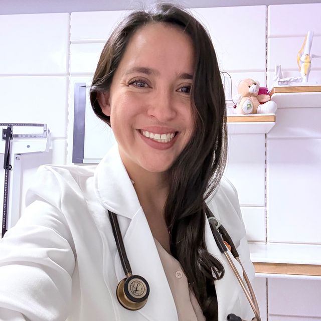 Victoria Damián Cuéllar, Cirujano pediátrico Ciudad de México