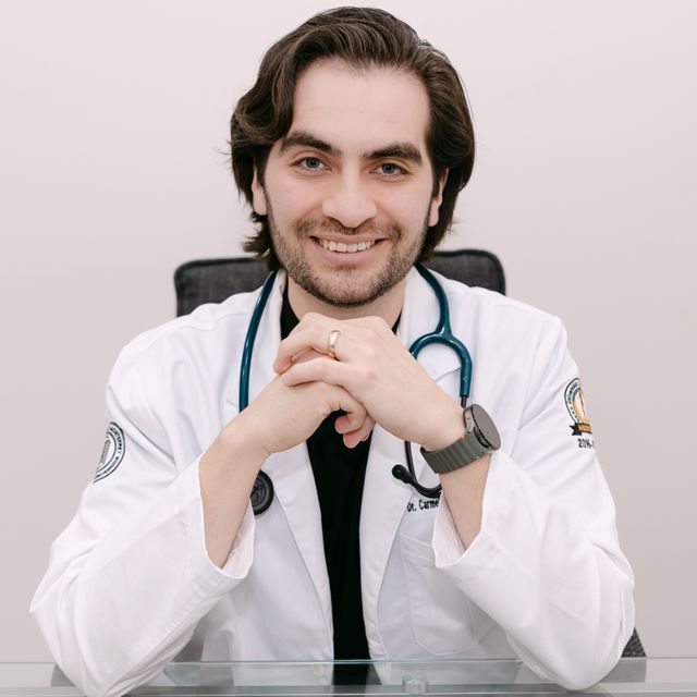 Carmelo González Cárdenas, Médico general Monterrey