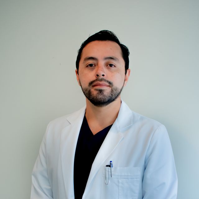 Leonardo Martin Oliva Martiñon, Ortopedista Magdalena Contreras